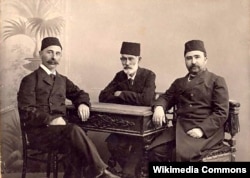 İsmayıl bəy Qaspıralı, Həsən bəy Zərdabi və Əlimərdan bəy Topçubaşov - 1907