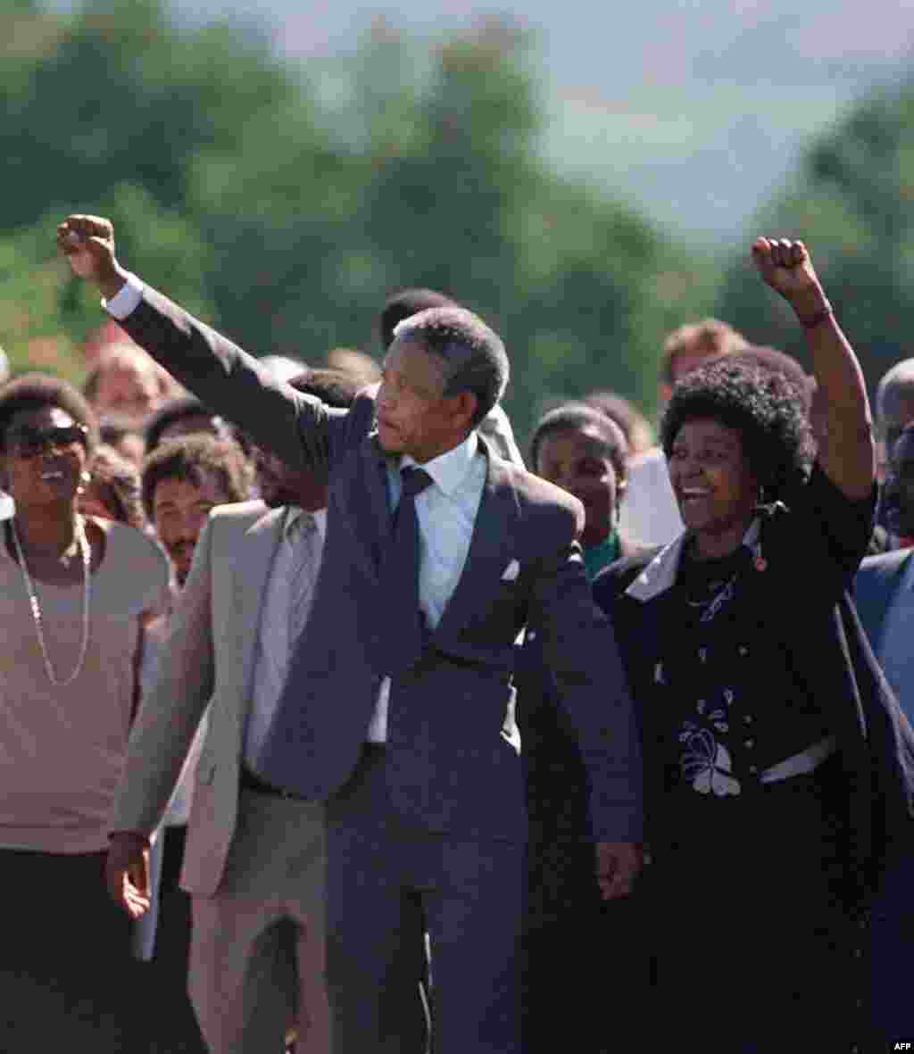 Mandela tərəfdarlarıyla görüş zamanı