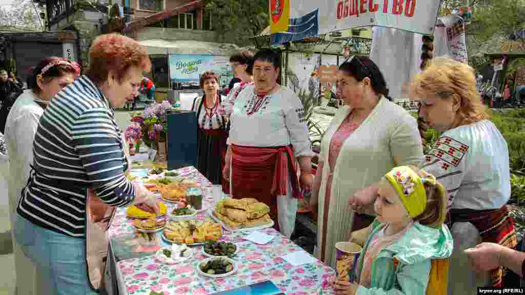 Члены Молдавского национально-культурного общества Севастополя